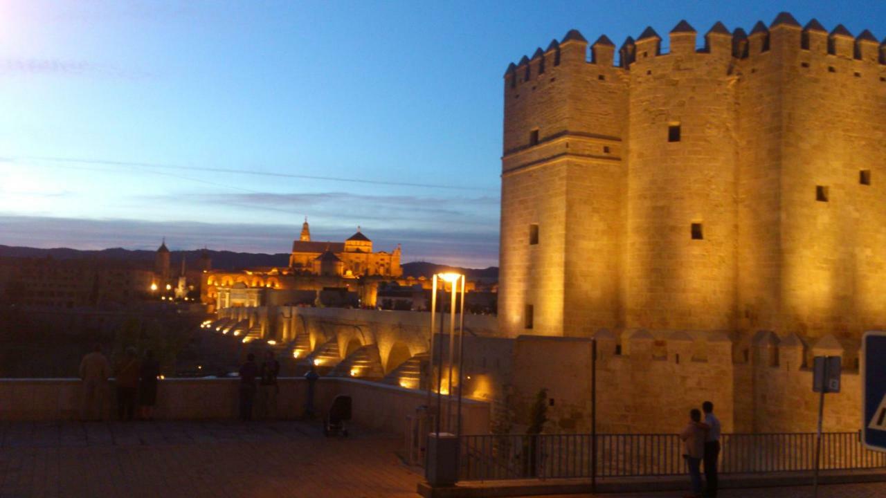 Apartamento Polvora, Junto Al Puente Romano Cordoba Dış mekan fotoğraf